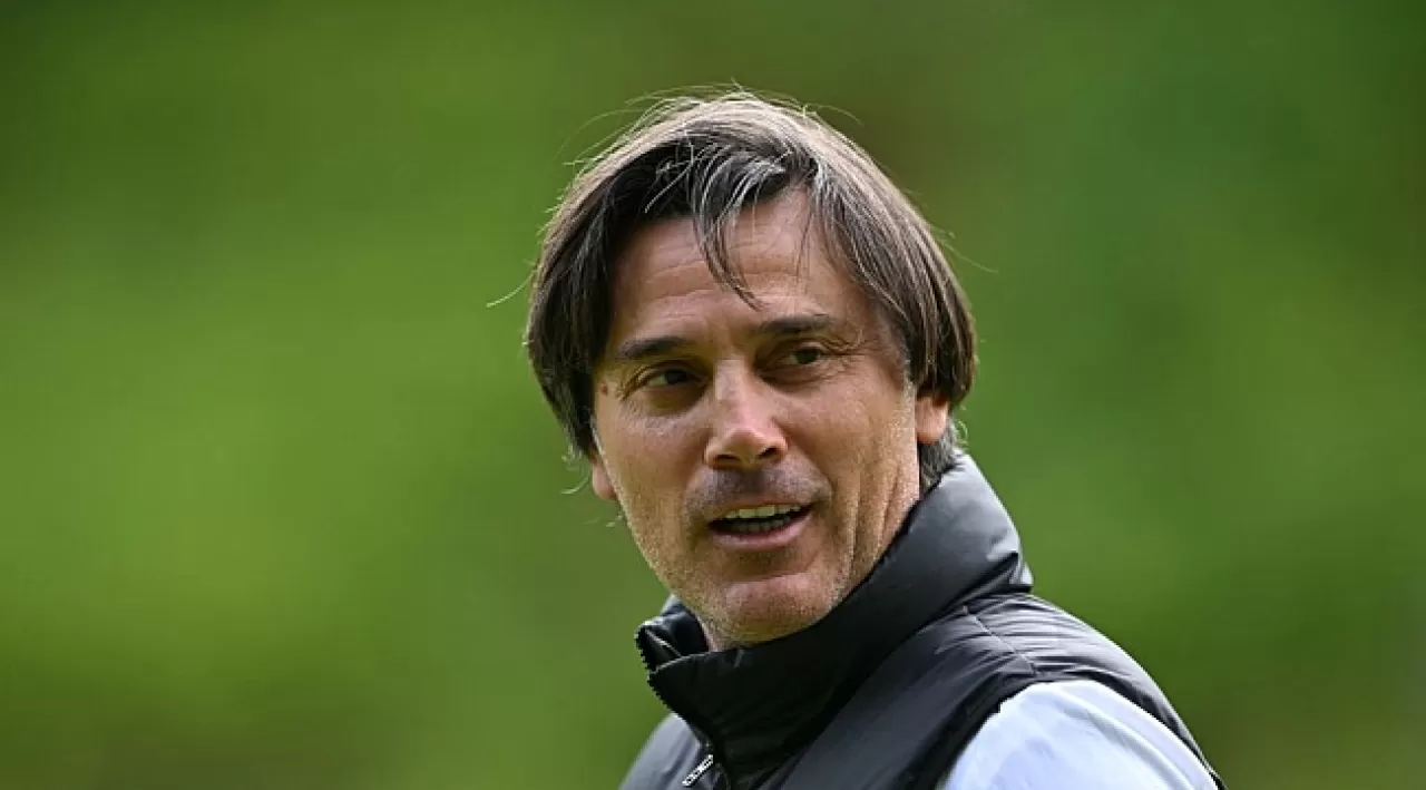 Montella'nın Forvet Konusunda Alacağı Karar Merakla Bekleniyor